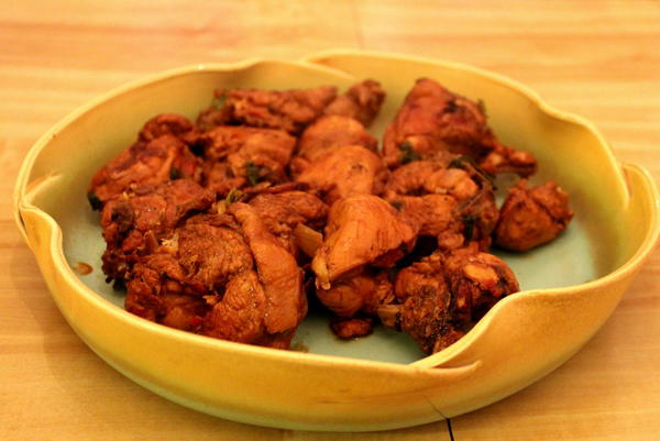 Brown stew chicken