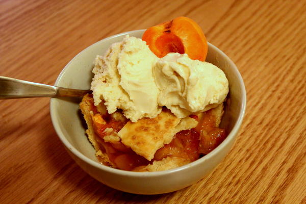 Peach Cobbler with Ice Cream